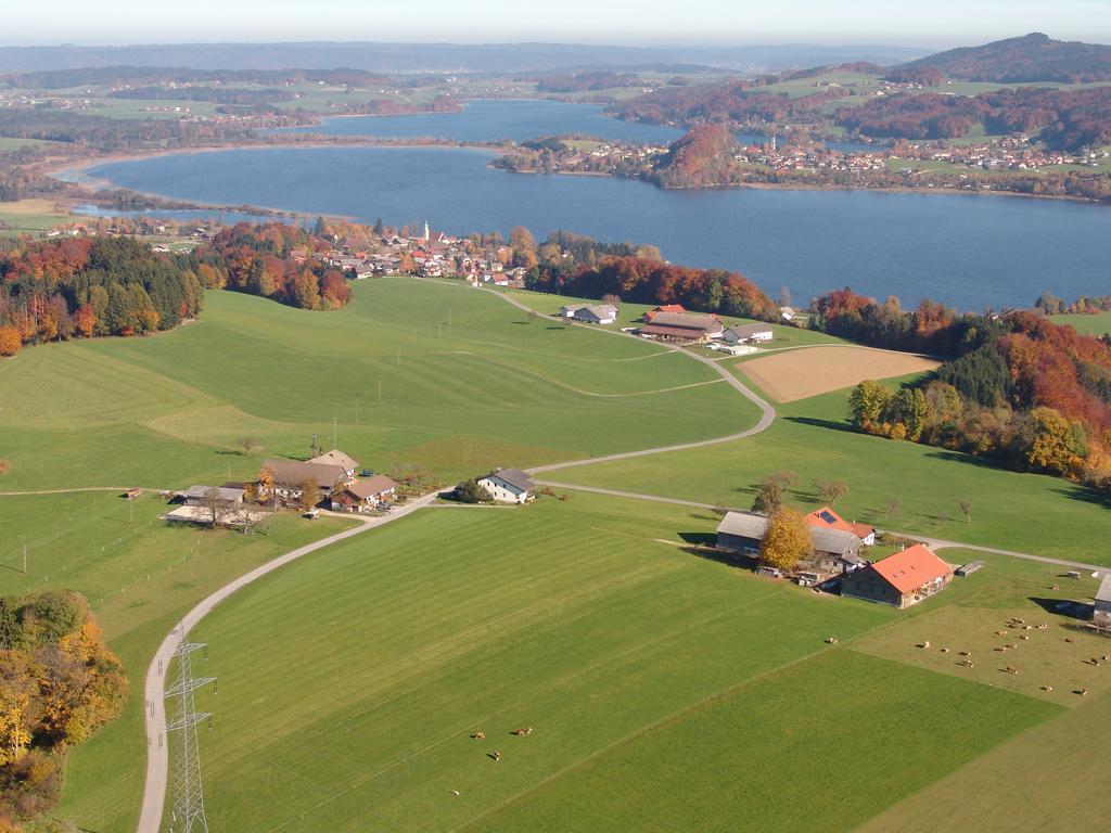 Baby- Und Kinderhof Aicherbauer Seeham Kültér fotó