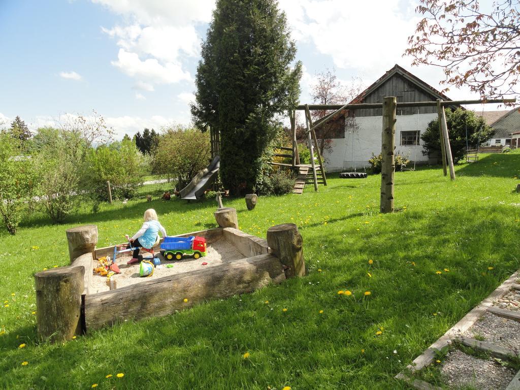 Baby- Und Kinderhof Aicherbauer Seeham Kültér fotó