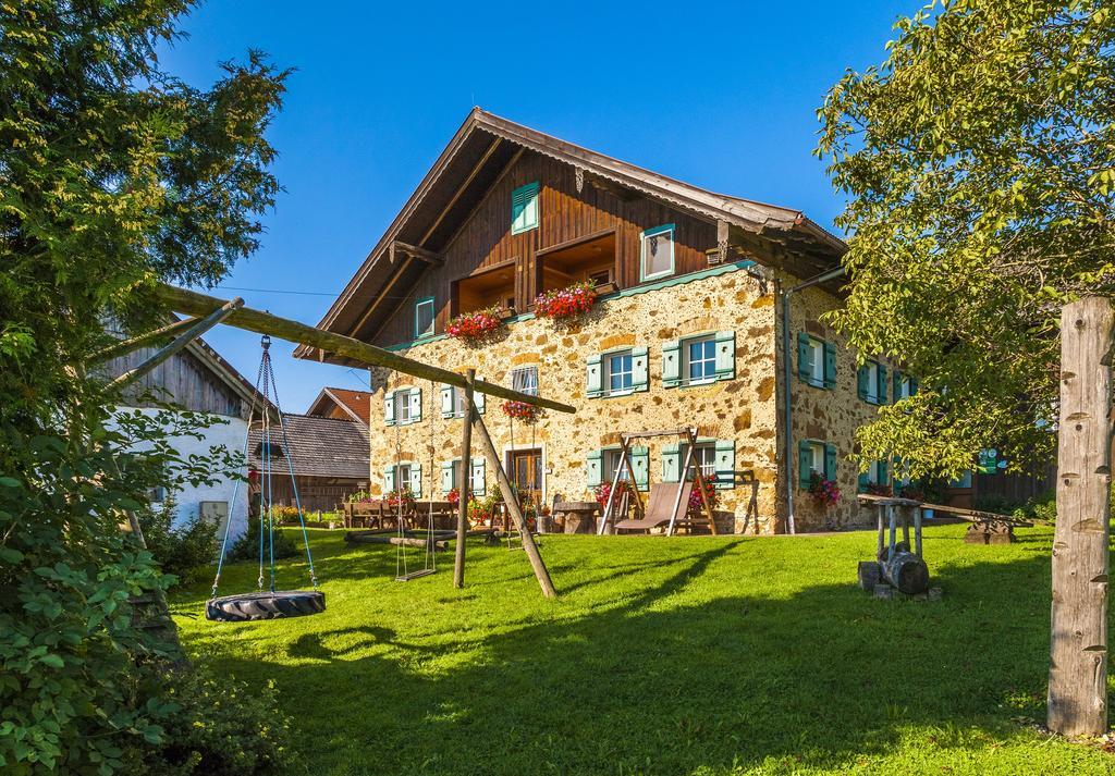 Baby- Und Kinderhof Aicherbauer Seeham Kültér fotó